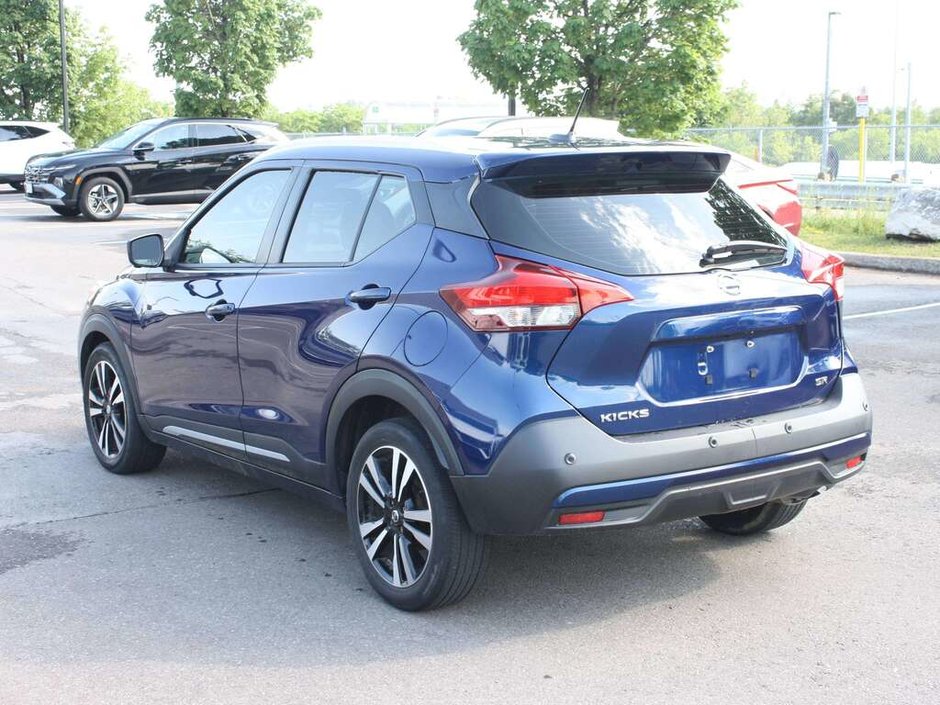 2020 Nissan Kicks SR-5