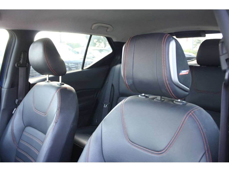 2020 Nissan Kicks SR-8