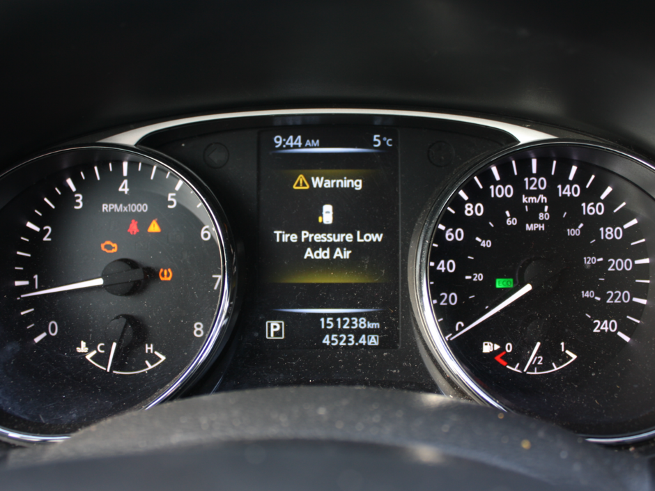 2016 Nissan Rogue S-16