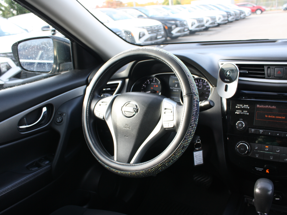 2016 Nissan Rogue S-18