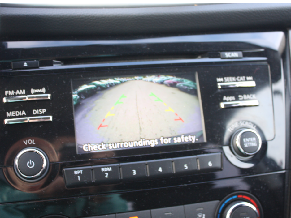 2016 Nissan Rogue S-11