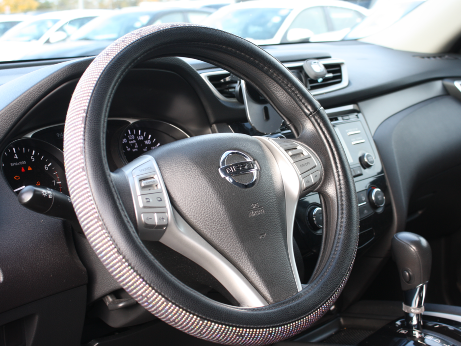 2016 Nissan Rogue S-9