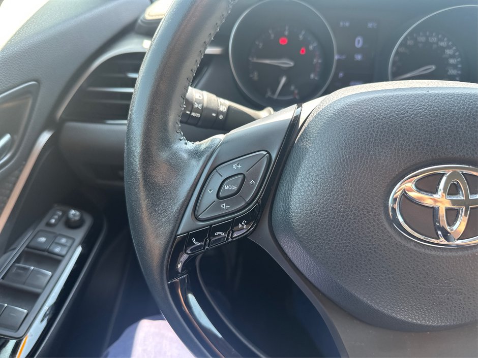2021 Toyota C-HR Limited-21