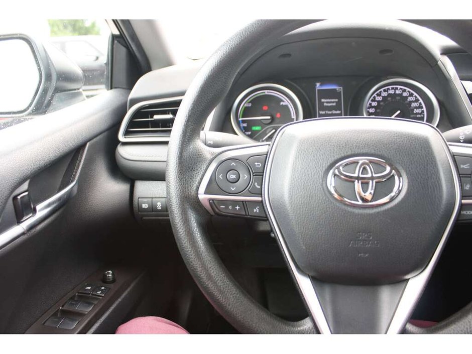 2022 Toyota Camry Hybrid LE-14