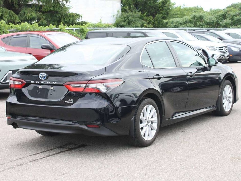 2022 Toyota Camry Hybrid LE-3