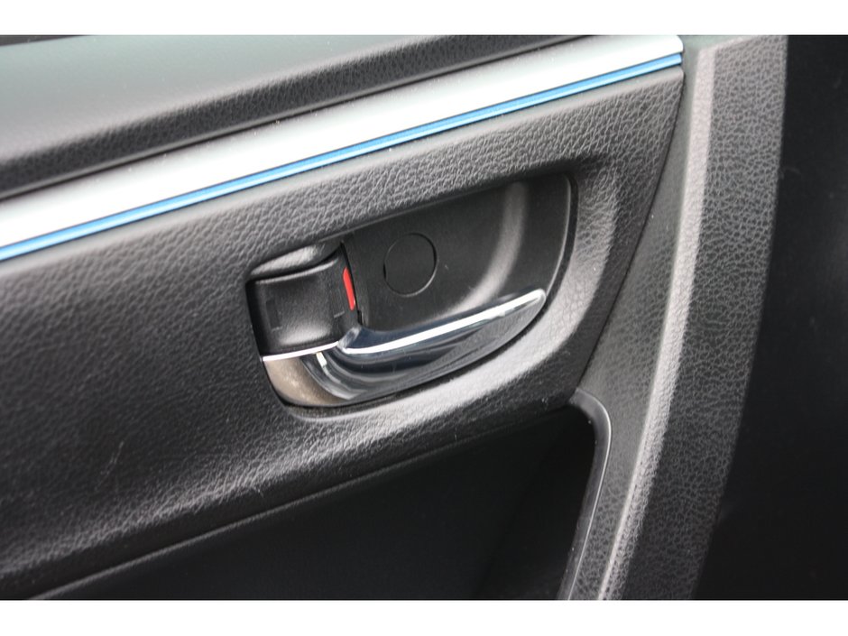 2016 Toyota Corolla S-8