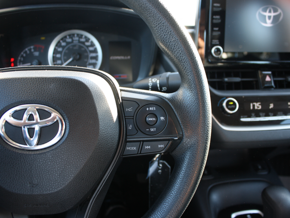 2022 Toyota Corolla LE-13