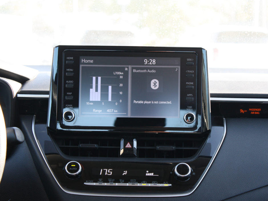 2022 Toyota Corolla LE-26