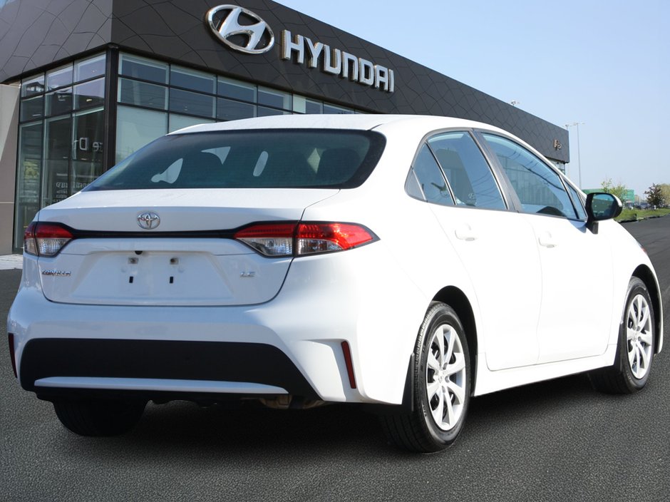 2022 Toyota Corolla LE-4