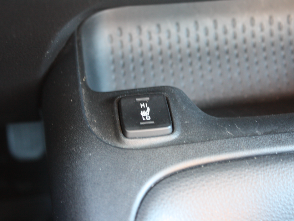 2022 Toyota Corolla LE-19