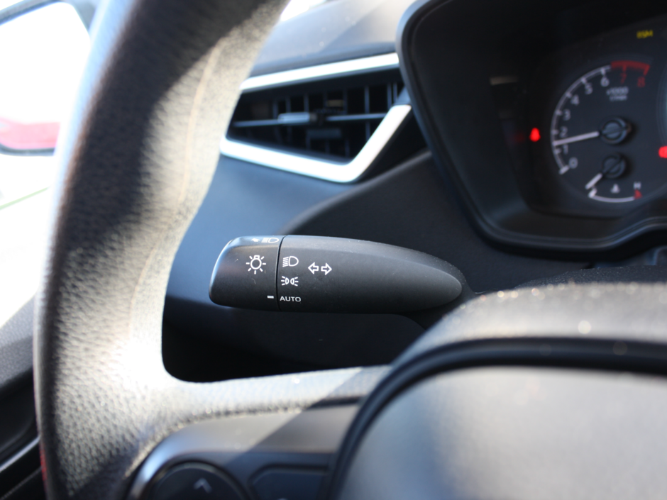 2022 Toyota Corolla LE-12