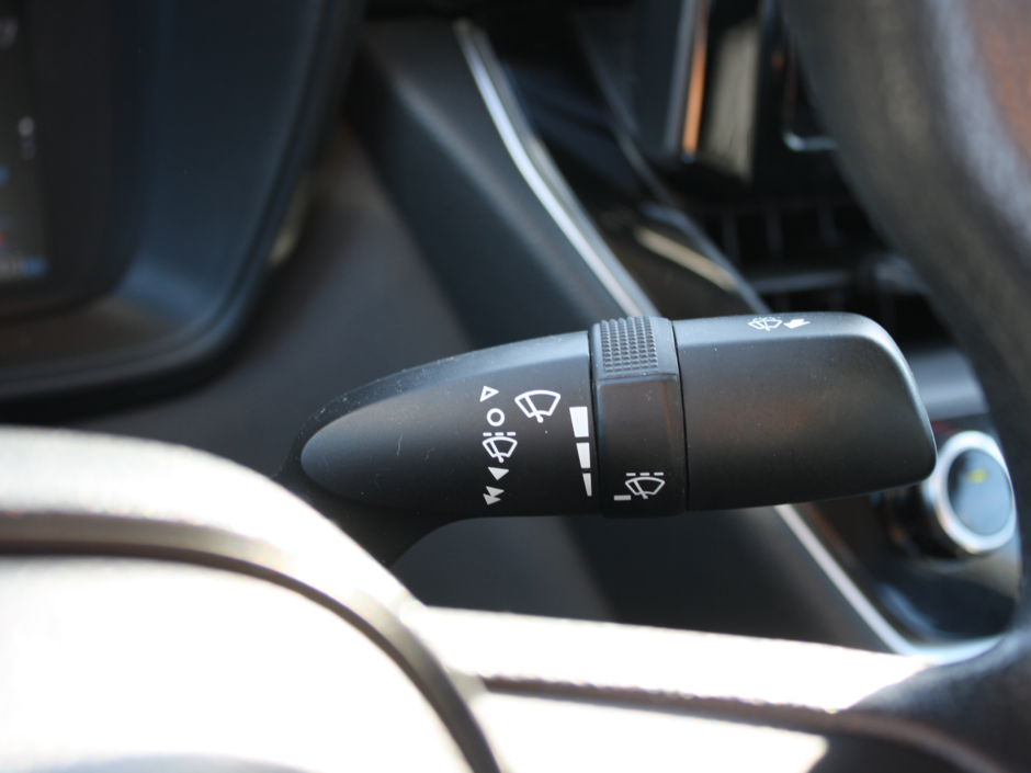 2022 Toyota Corolla LE-11