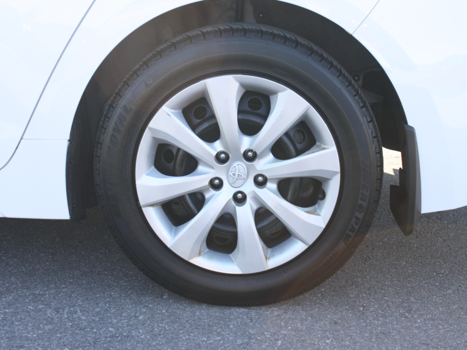 2022 Toyota Corolla LE-8