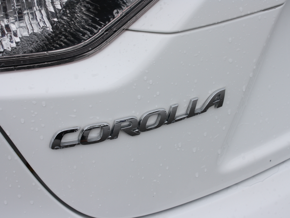 2023 Toyota Corolla LE-9