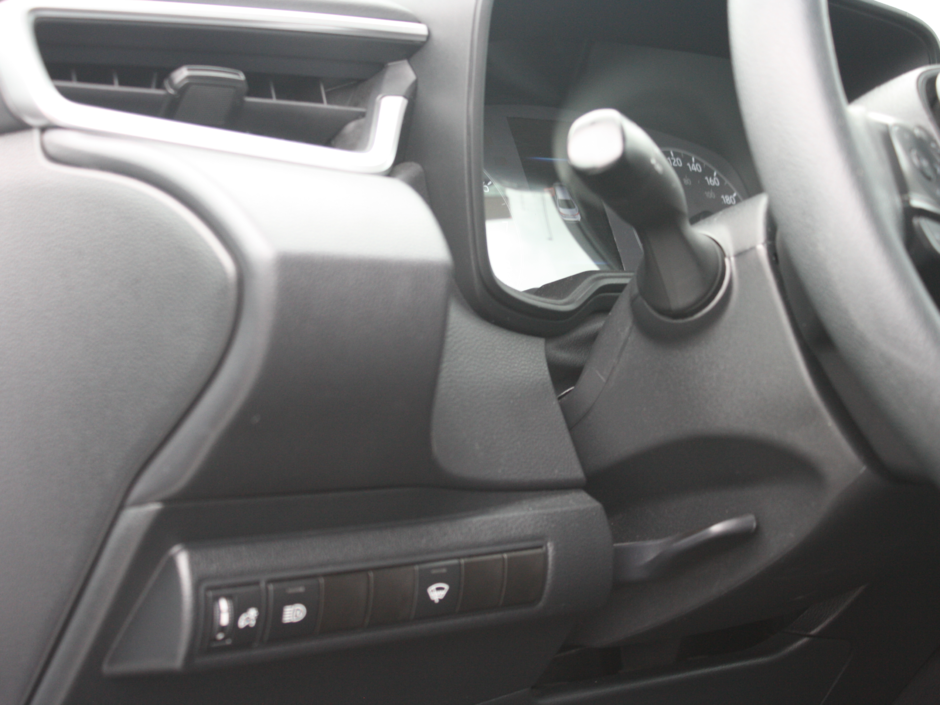 2023 Toyota Corolla LE-32