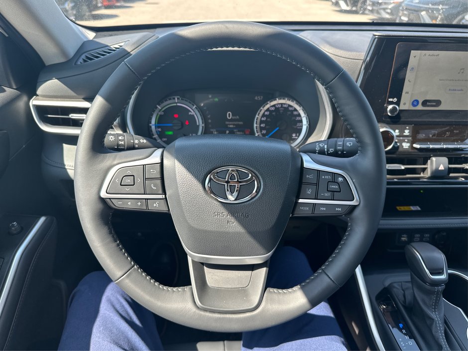 2025 Toyota Highlander hybrid XLE-13