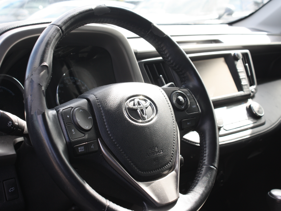 2016 Toyota RAV4 Hybrid Limited-22