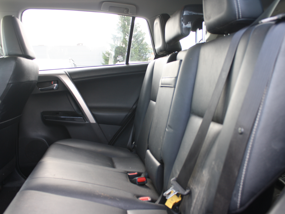 2016 Toyota RAV4 Hybrid Limited-23