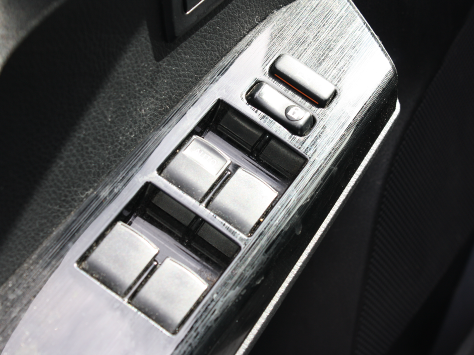 2016 Toyota RAV4 Hybrid Limited-26