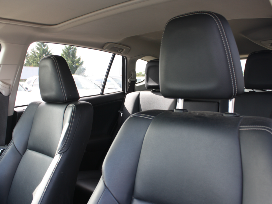 2016 Toyota RAV4 Hybrid Limited-24