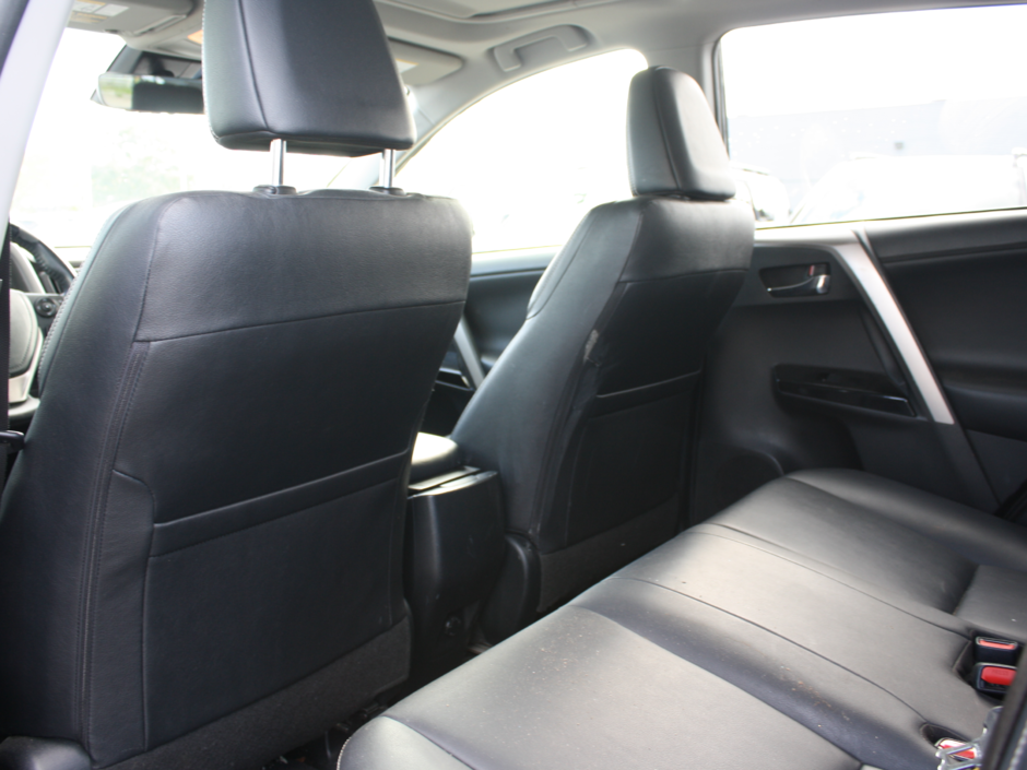 2016 Toyota RAV4 Hybrid Limited-12