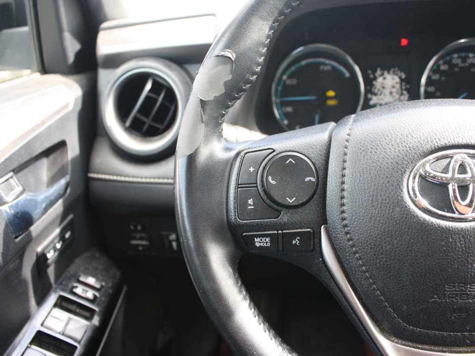 2016 Toyota RAV4 Hybrid Limited-25