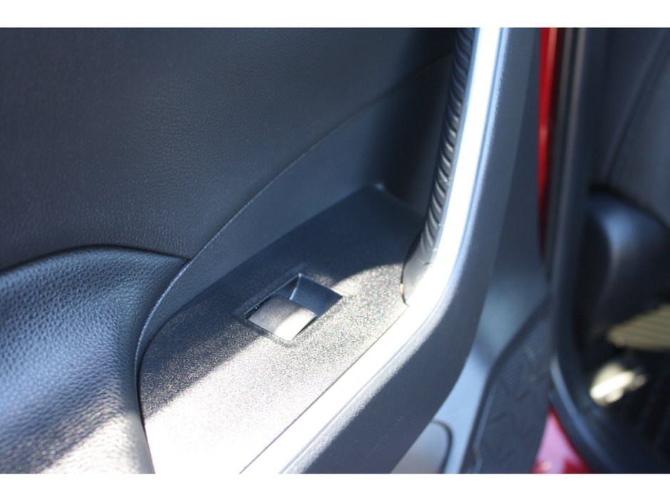 2020 Toyota RAV4 Hybrid XLE-20