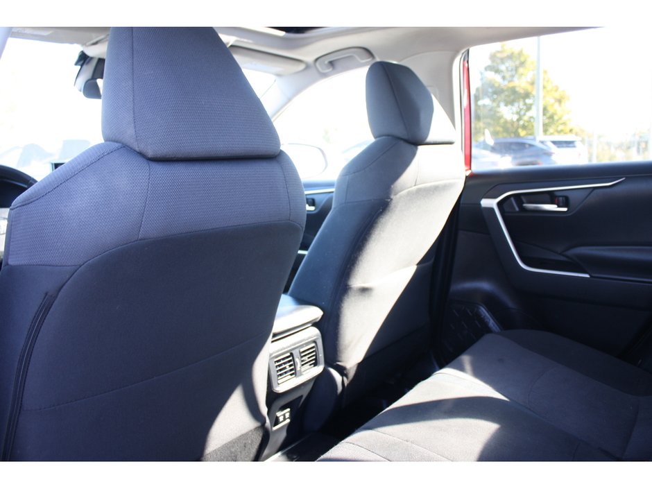 2020 Toyota RAV4 Hybrid XLE-22