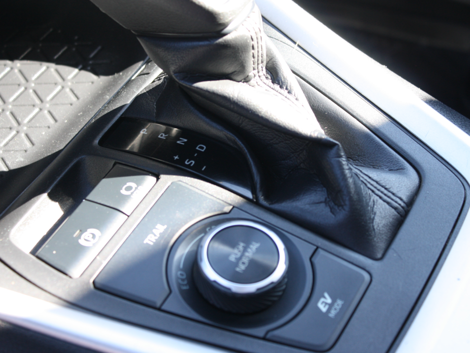 2020 Toyota RAV4 Hybrid XLE-15