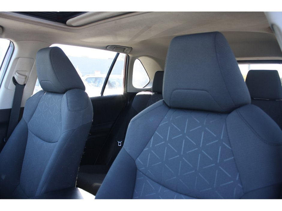 2020 Toyota RAV4 Hybrid XLE-10