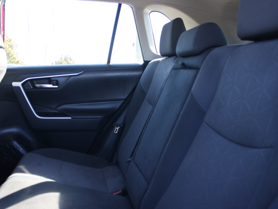 2020 Toyota RAV4 Hybrid XLE-22