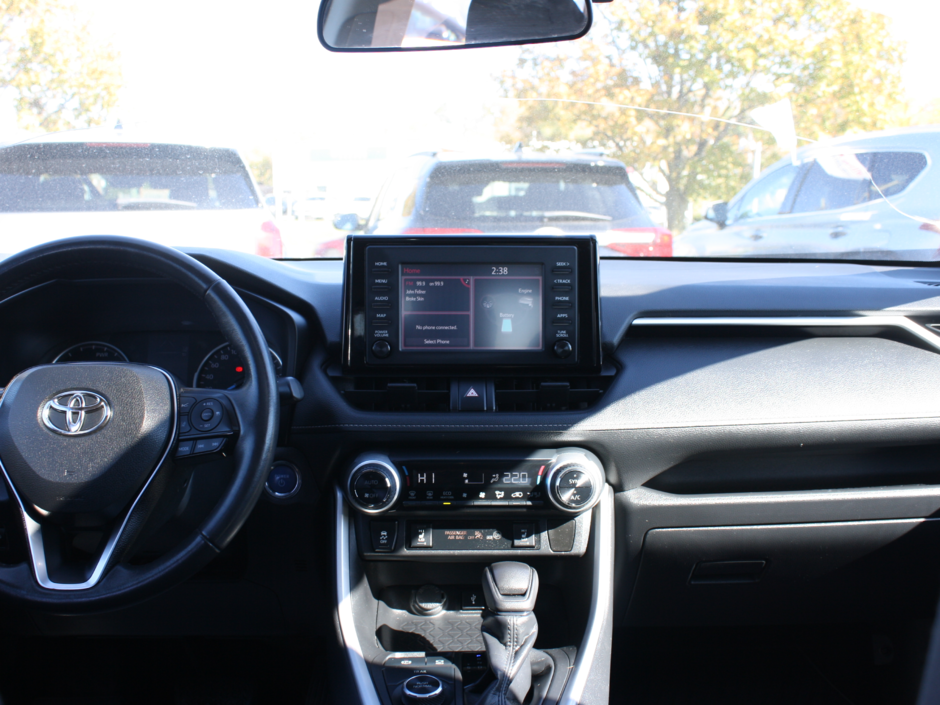 2020 Toyota RAV4 Hybrid XLE-26