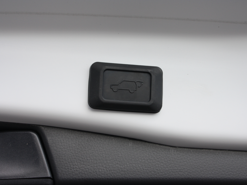 2024 Toyota RAV4 Hybrid SE-24