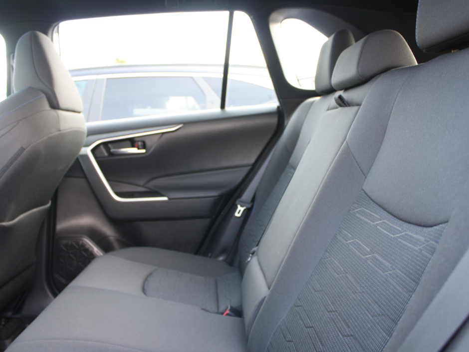 2024 Toyota RAV4 Hybrid SE-26