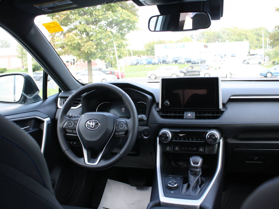 2024 Toyota RAV4 Hybrid SE-29