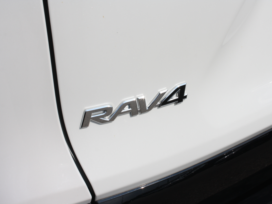 2024 Toyota RAV4 Hybrid SE-10