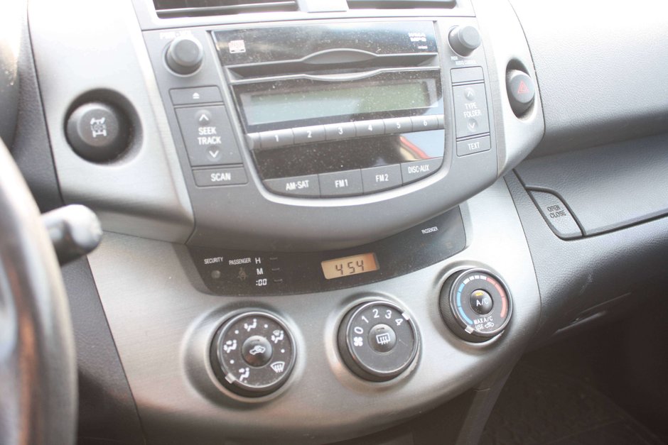 2009 Toyota RAV4 Sport-15