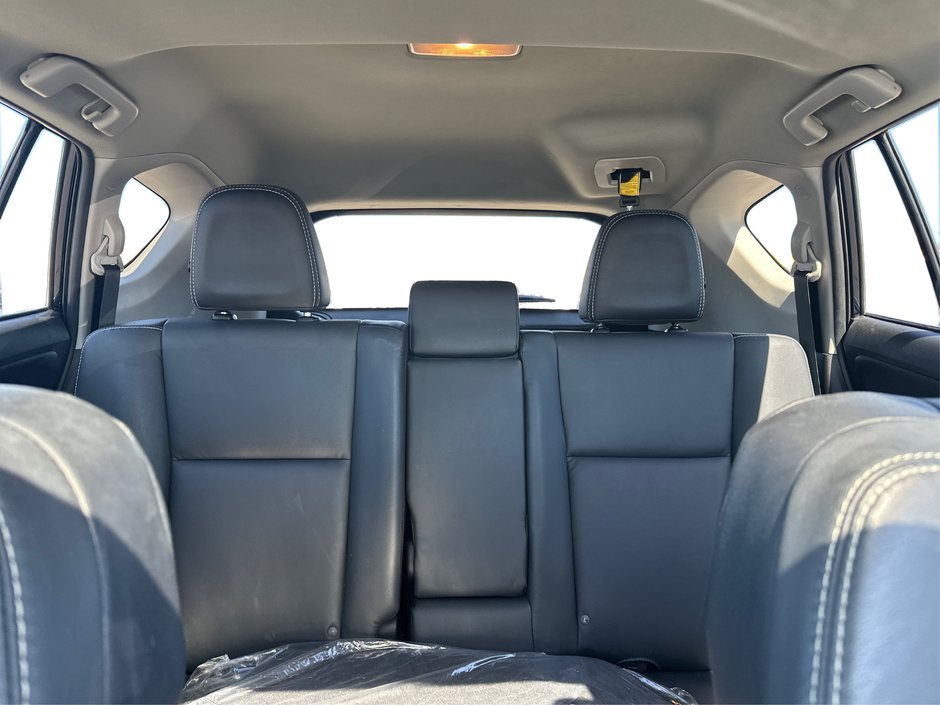 2017 Toyota RAV4 Limited-11