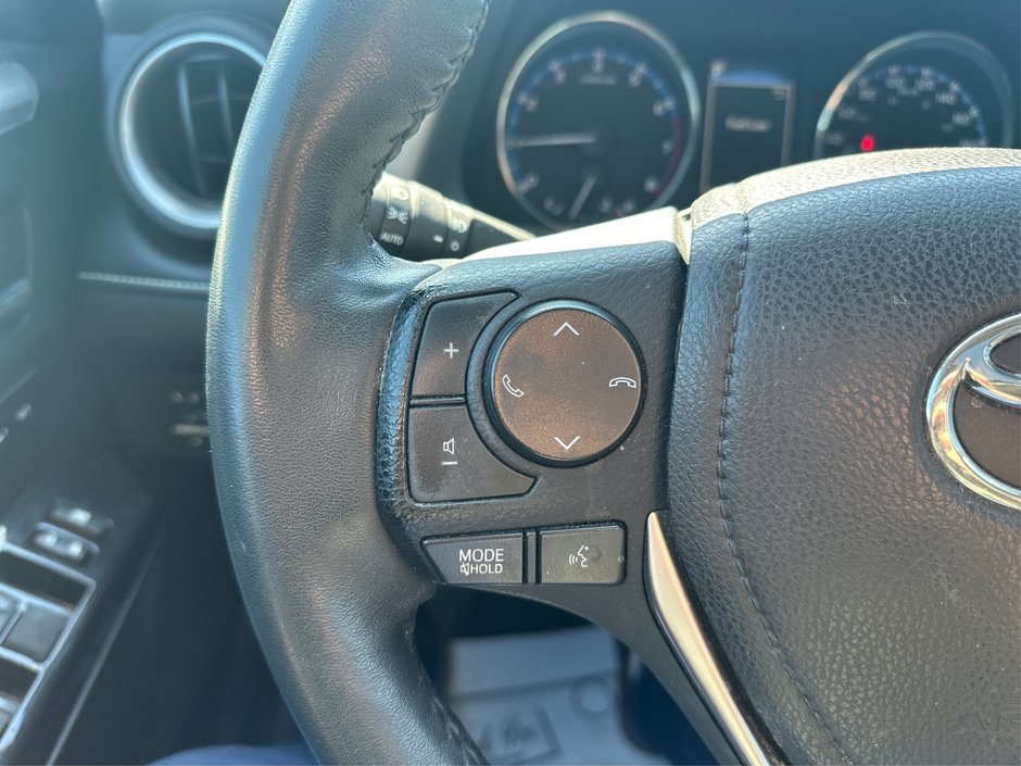2017 Toyota RAV4 Limited-22