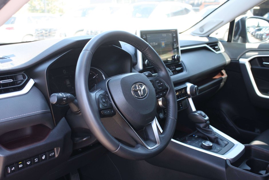 2019 Toyota RAV4 Limited-12