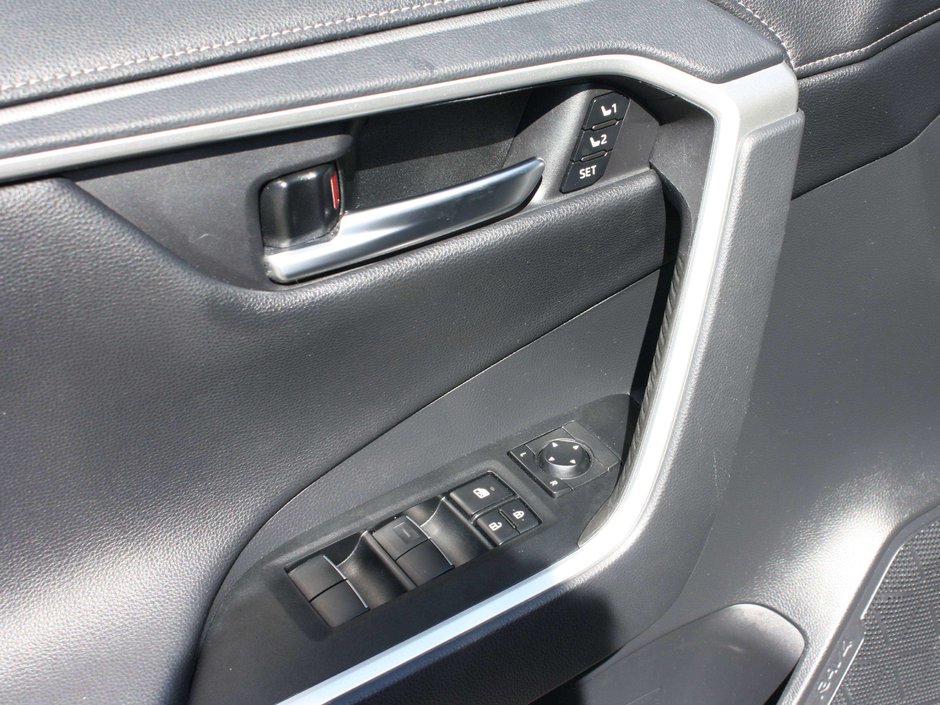 2019 Toyota RAV4 Limited-8
