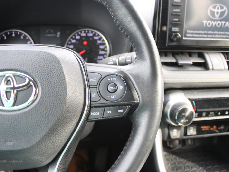 2020 Toyota RAV4 XLE-13