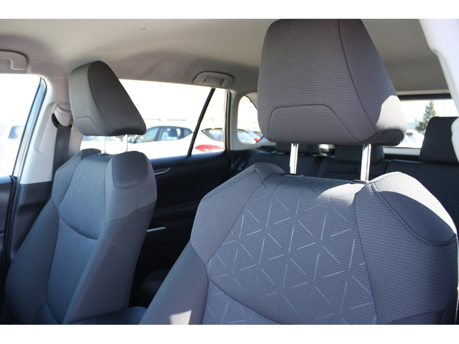 2025 Toyota RAV4 LE-10