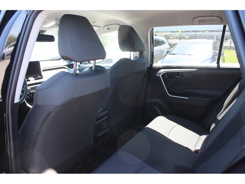 2025 Toyota RAV4 LE-6