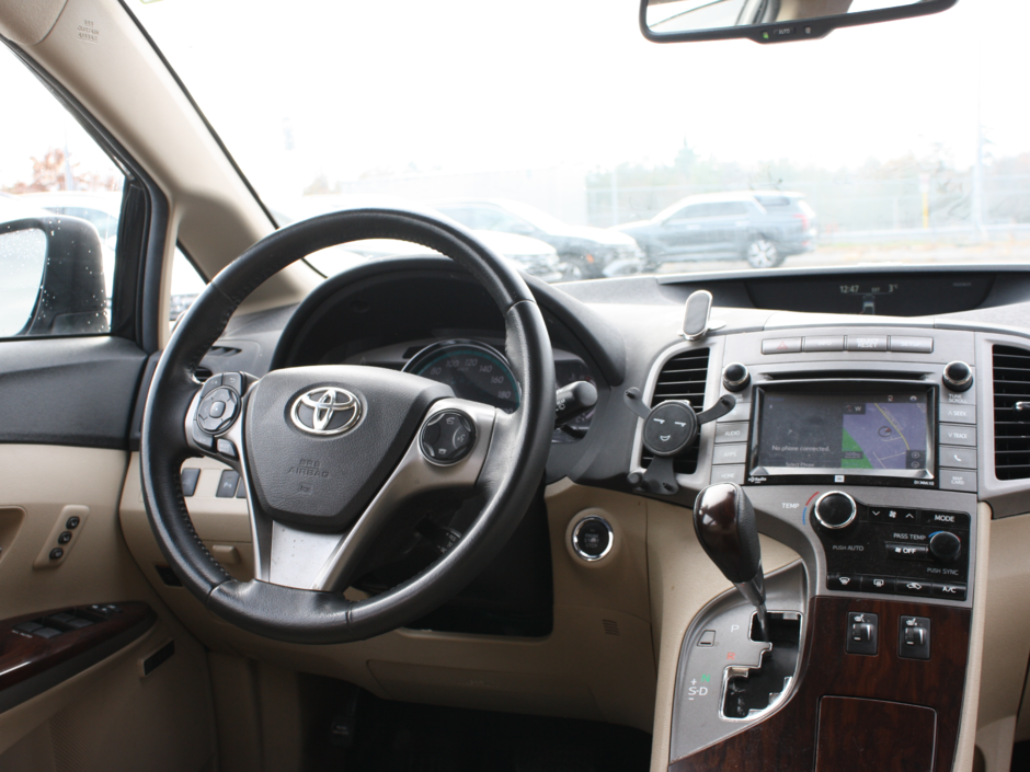 2015 Toyota Venza Base-17