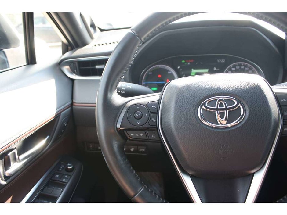 2021 Toyota Venza XLE-14