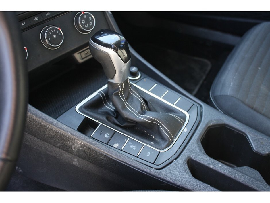 2022 Volkswagen Jetta Trendline-13