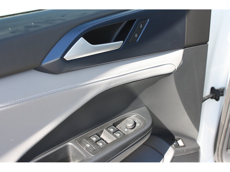2024 Volkswagen Taos Comfortline-9