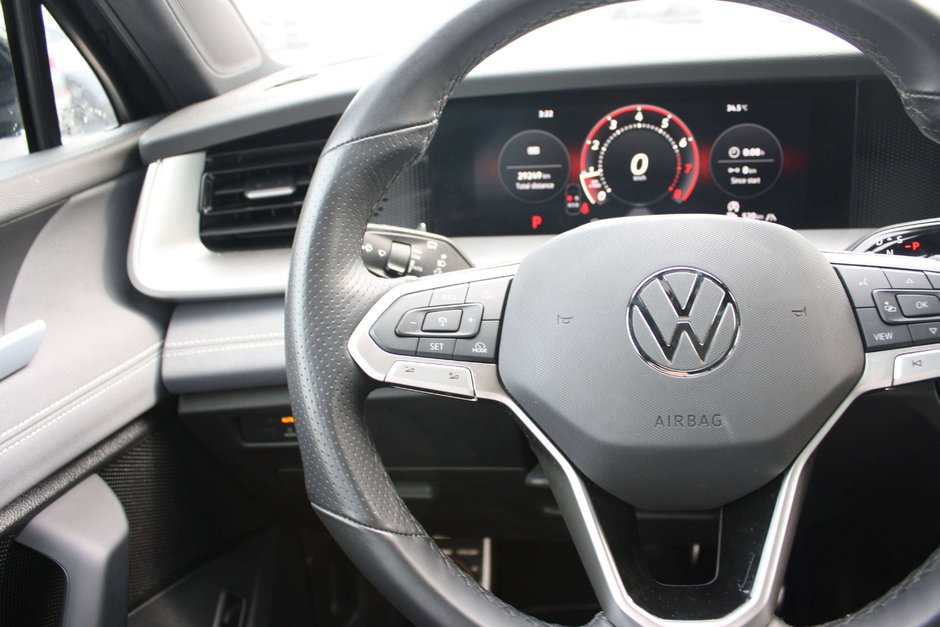 2026 Volkswagen Tiguan Comfortline R-Line Black-16