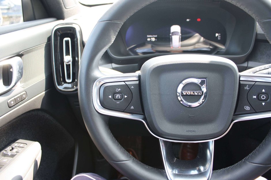 2024 Volvo XC40 Recharge Pure Electric Core-14